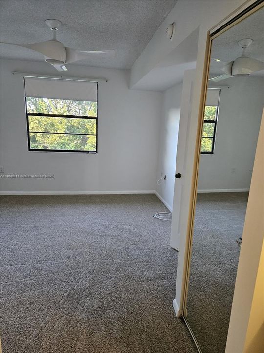 For Sale: $229,500 (2 beds, 2 baths, 1385 Square Feet)