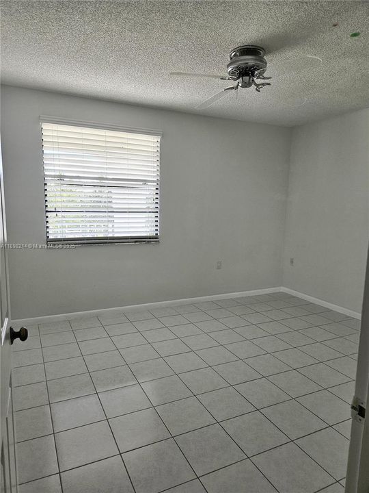 For Sale: $229,500 (2 beds, 2 baths, 1385 Square Feet)