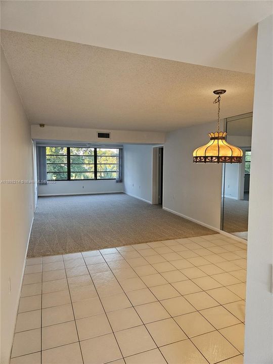 For Sale: $229,500 (2 beds, 2 baths, 1385 Square Feet)