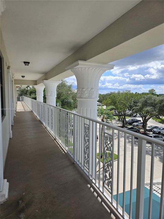 For Sale: $229,500 (2 beds, 2 baths, 1385 Square Feet)