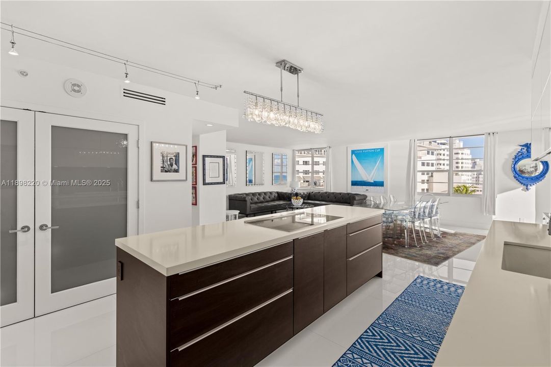 待售: $3,449,000 (4 贝兹, 4 浴室, 2565 平方英尺)