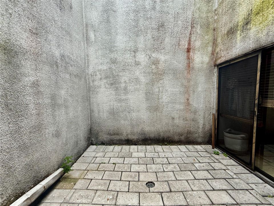 Под контрактом: $1,900 (1 спален, 1 ванн, 860 Квадратных фут)