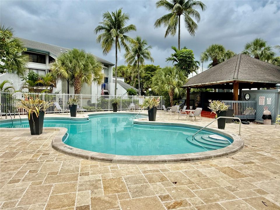 Под контрактом: $1,900 (1 спален, 1 ванн, 860 Квадратных фут)