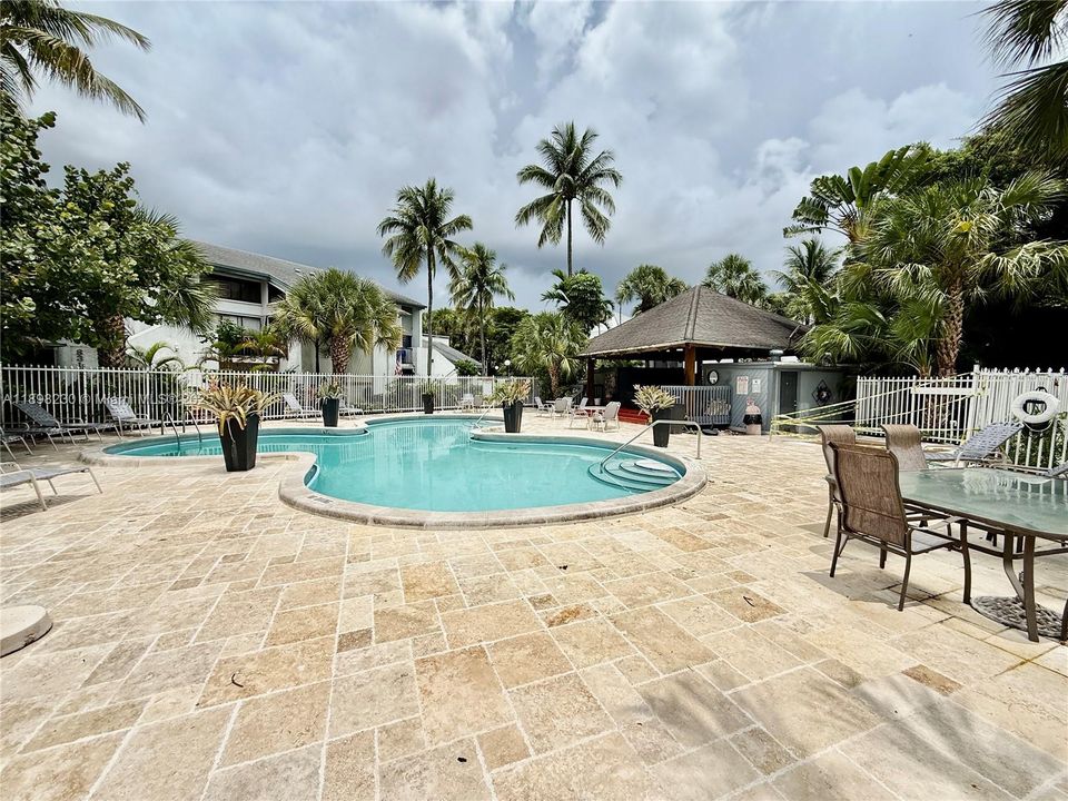 Под контрактом: $1,900 (1 спален, 1 ванн, 860 Квадратных фут)