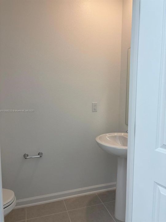 Recently Rented: $2,100 (4 beds, 2 baths, 0 Square Feet)