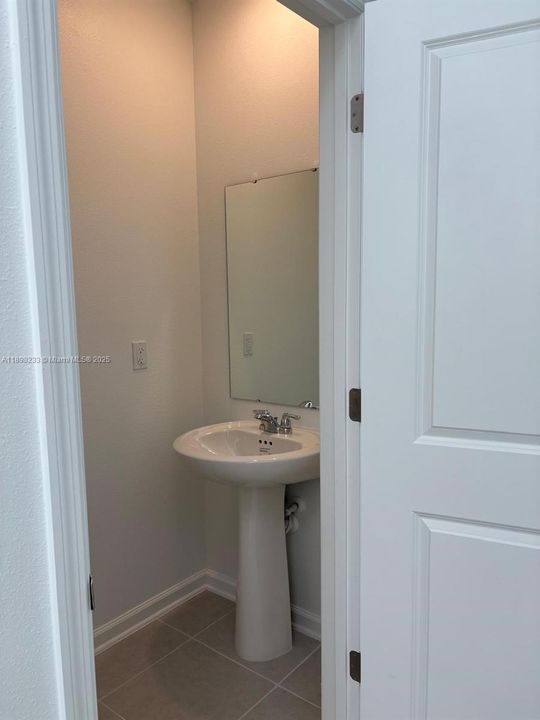 Recently Rented: $2,100 (4 beds, 2 baths, 0 Square Feet)