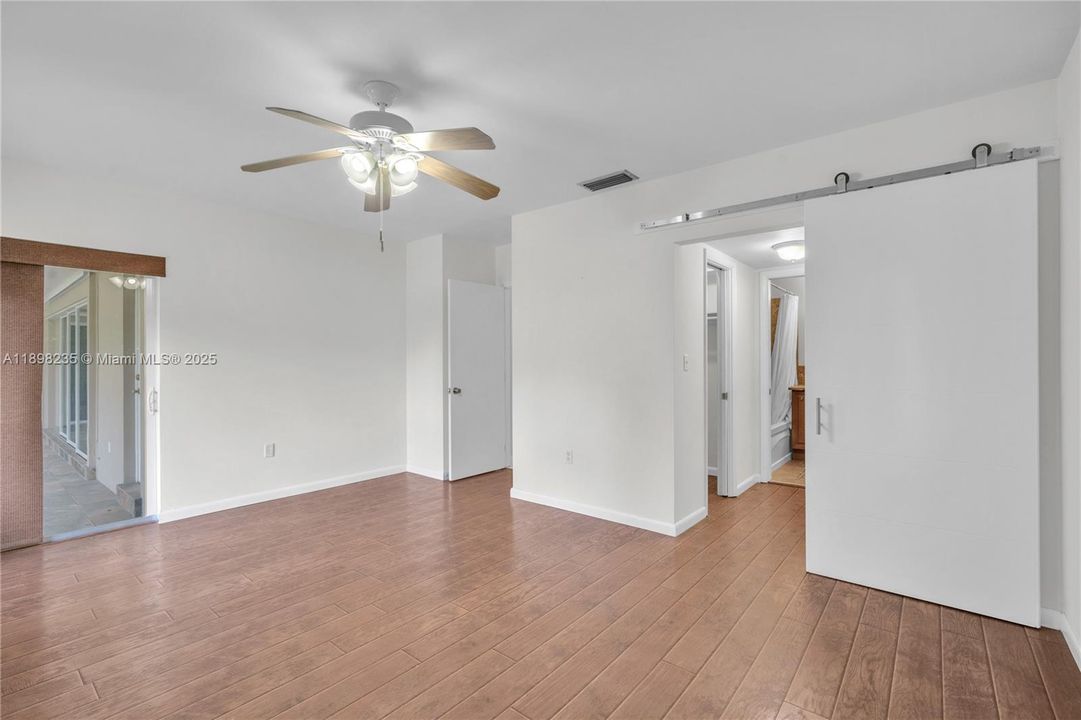 En Renta: $4,700 (3 camas, 2 baños, 1616 Pies cuadrados)