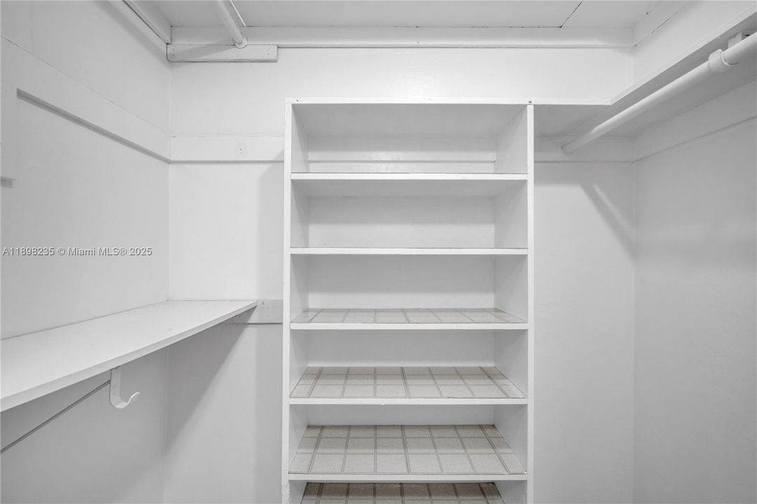 En Renta: $4,700 (3 camas, 2 baños, 1616 Pies cuadrados)