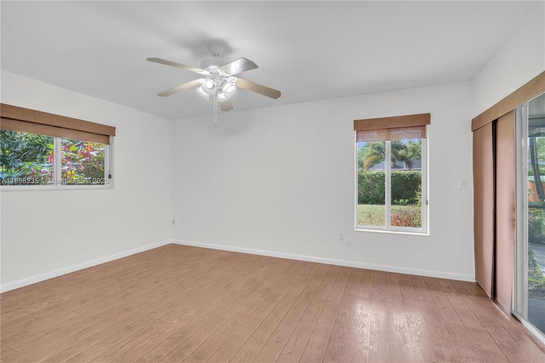 En Renta: $4,700 (3 camas, 2 baños, 1616 Pies cuadrados)