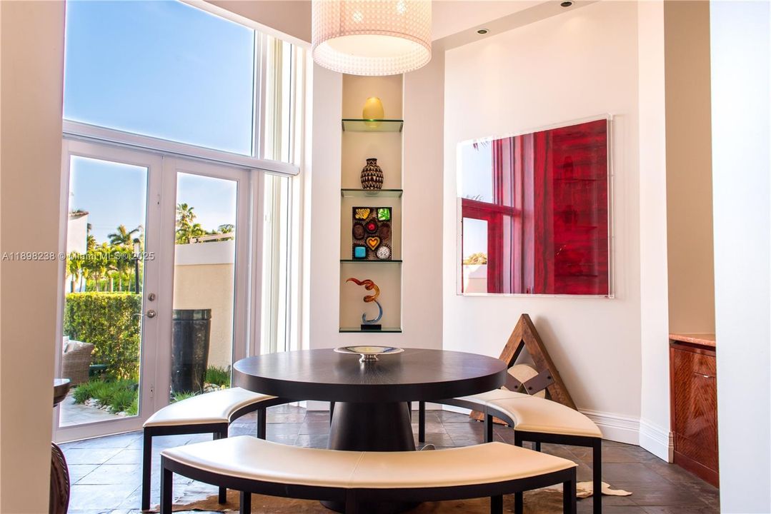 For Sale: $2,800,000 (4 beds, 4 baths, 3200 Square Feet)