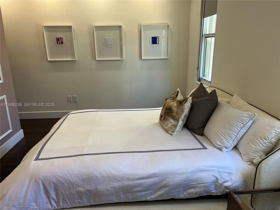 En Venta: $2,695,000 (4 camas, 4 baños, 3200 Pies cuadrados)