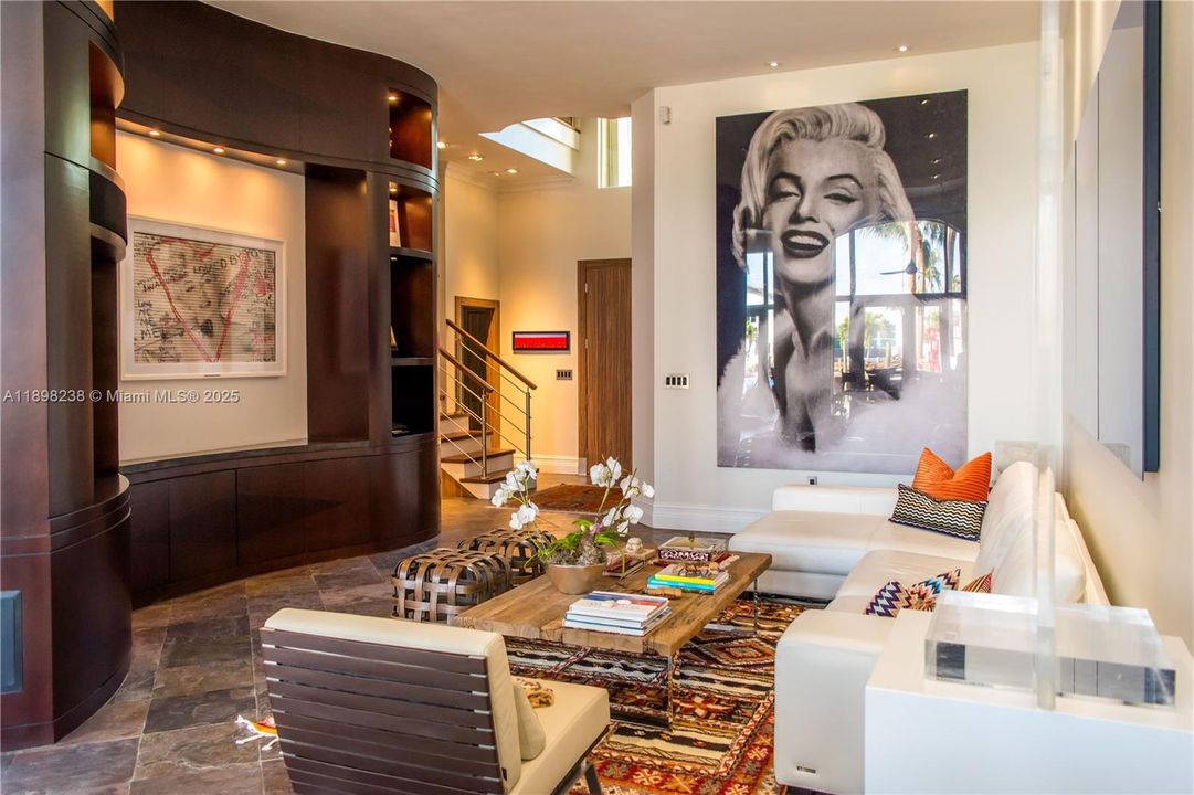 For Sale: $2,800,000 (4 beds, 4 baths, 3200 Square Feet)