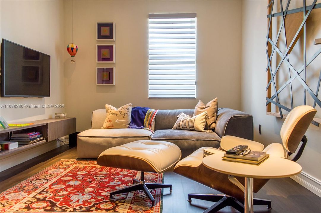 For Sale: $2,800,000 (4 beds, 4 baths, 3200 Square Feet)