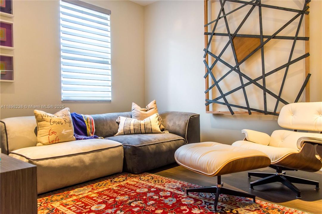 For Sale: $2,800,000 (4 beds, 4 baths, 3200 Square Feet)