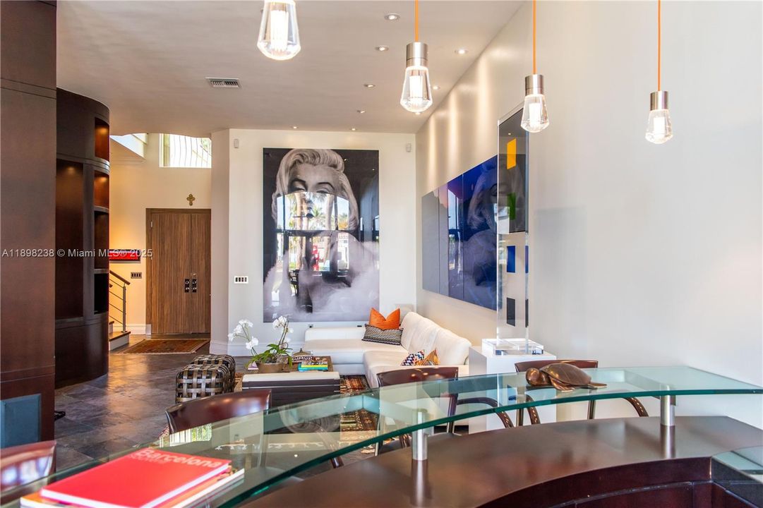 For Sale: $2,800,000 (4 beds, 4 baths, 3200 Square Feet)