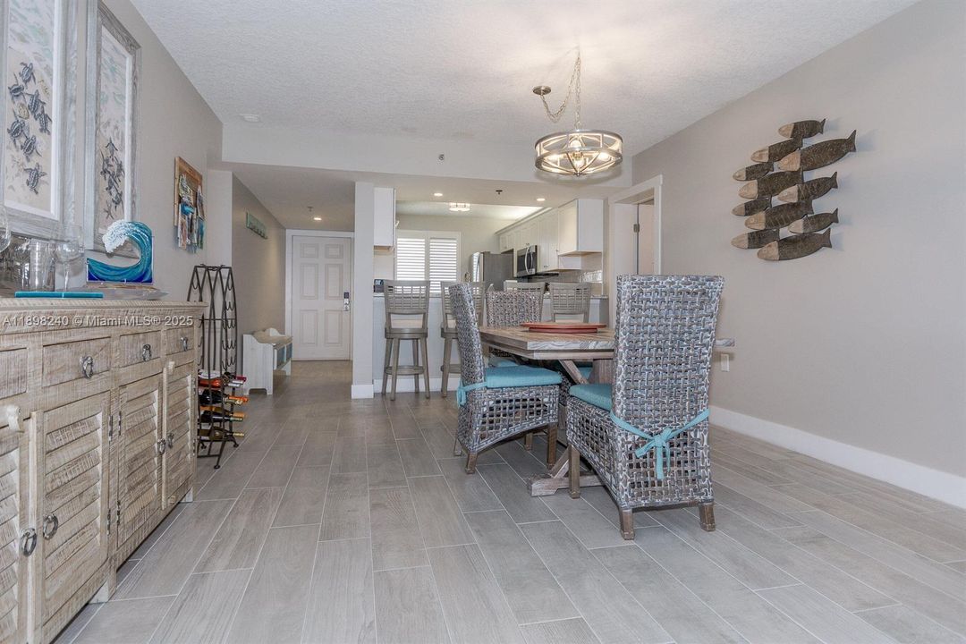 Recently Rented: $8,200 (2 beds, 2 baths, 1332 Square Feet)