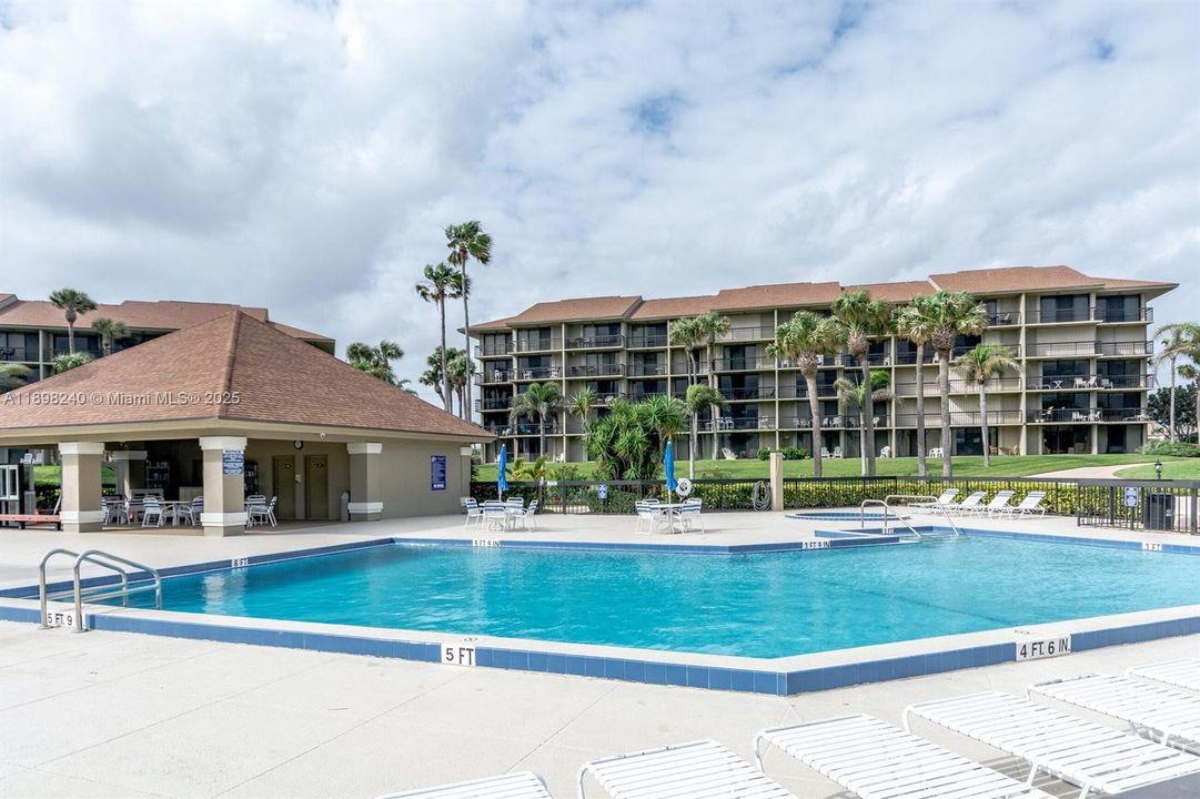 Recently Rented: $8,200 (2 beds, 2 baths, 1332 Square Feet)