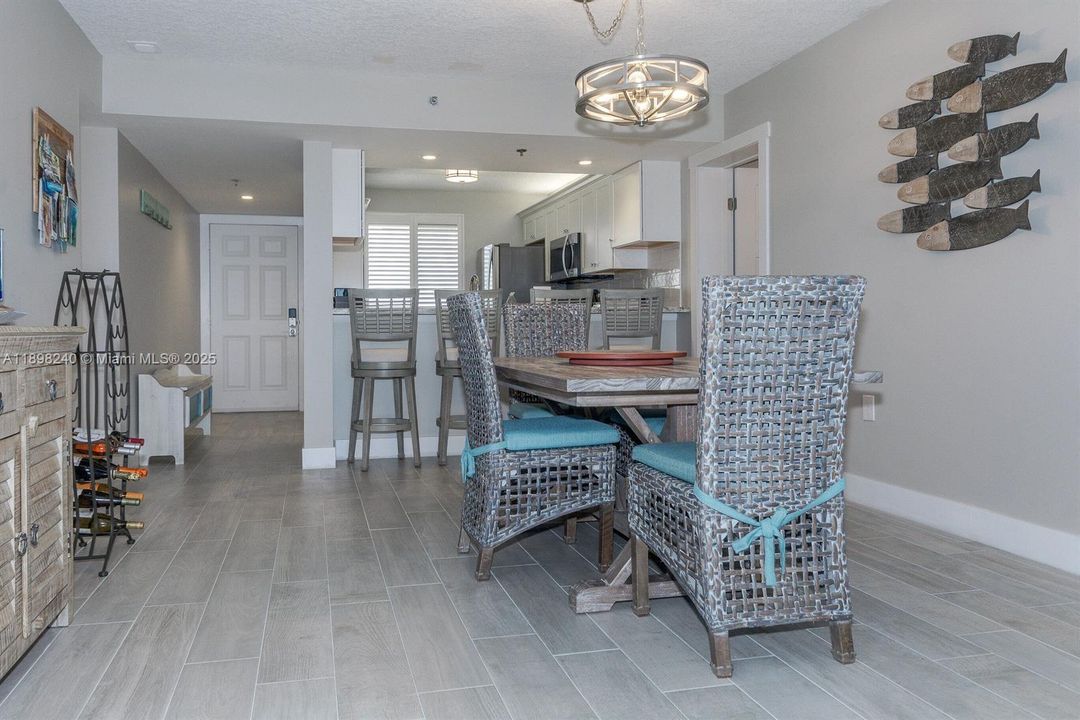 Recently Rented: $8,200 (2 beds, 2 baths, 1332 Square Feet)