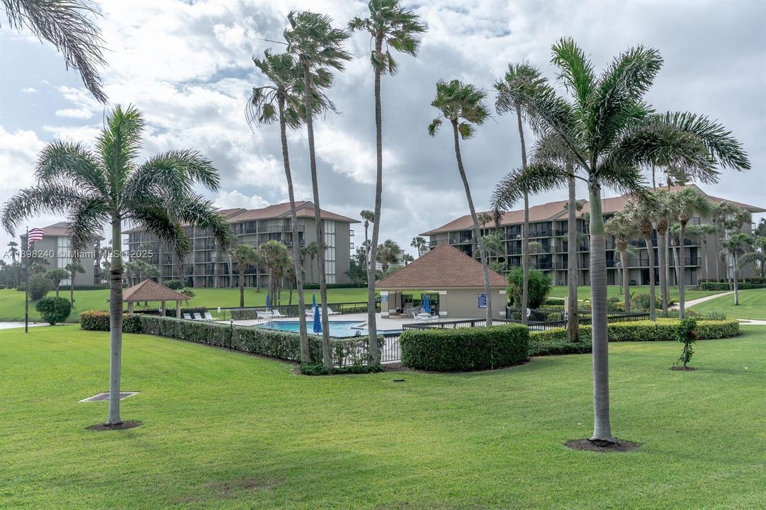 Recently Rented: $8,200 (2 beds, 2 baths, 1332 Square Feet)