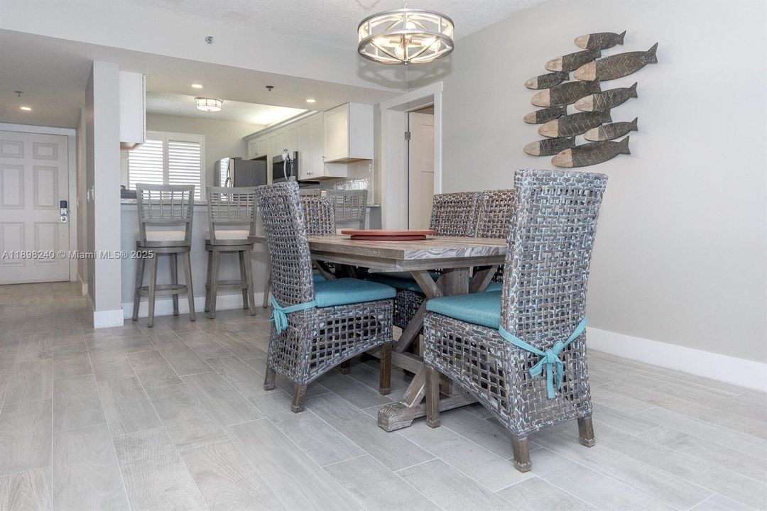 Recently Rented: $8,200 (2 beds, 2 baths, 1332 Square Feet)