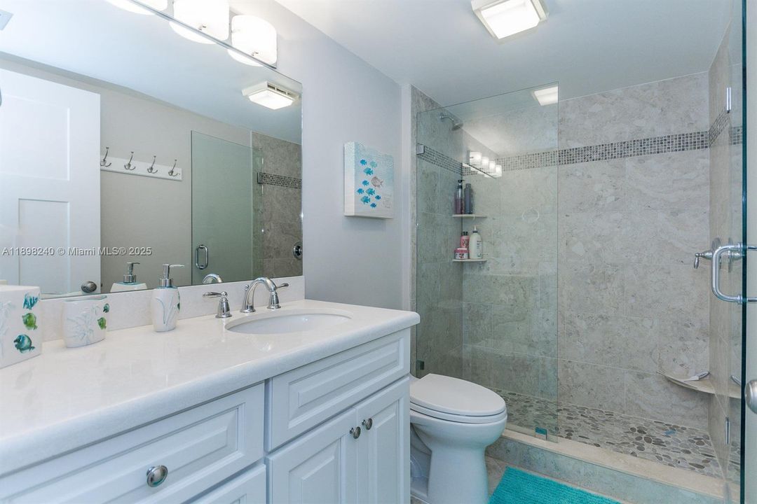 Recently Rented: $8,200 (2 beds, 2 baths, 1332 Square Feet)