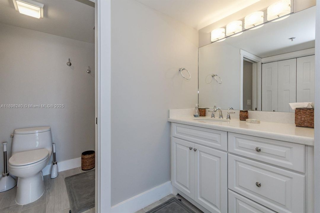 Recently Rented: $8,200 (2 beds, 2 baths, 1332 Square Feet)