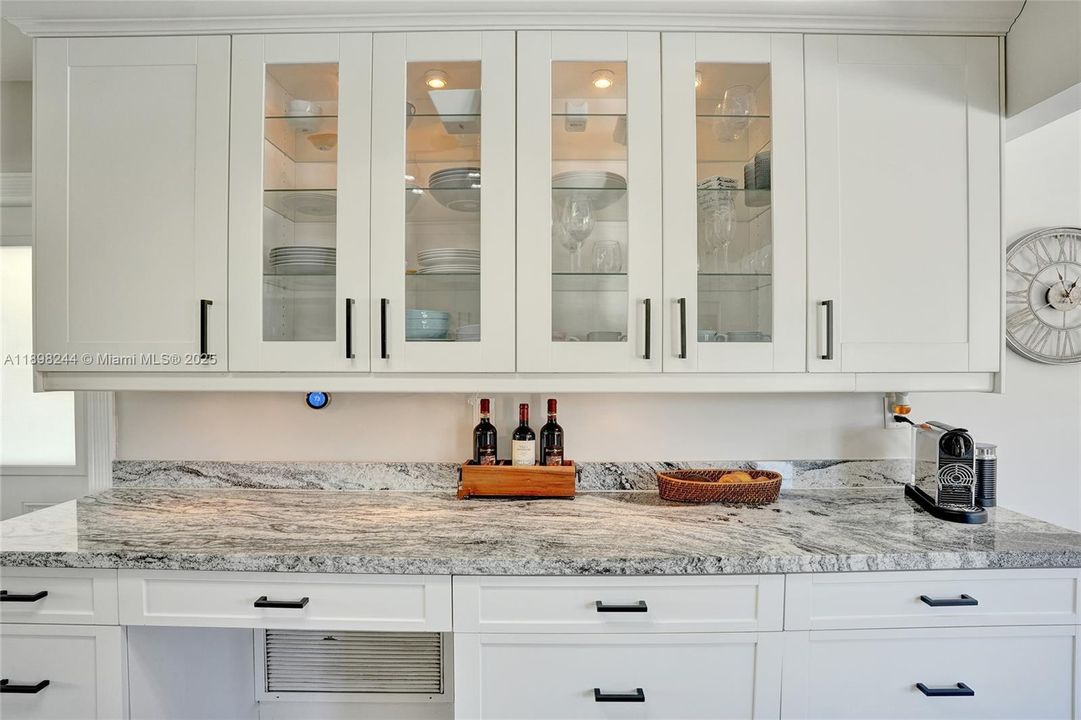 Active With Contract: $614,900 (3 beds, 2 baths, 1176 Square Feet)