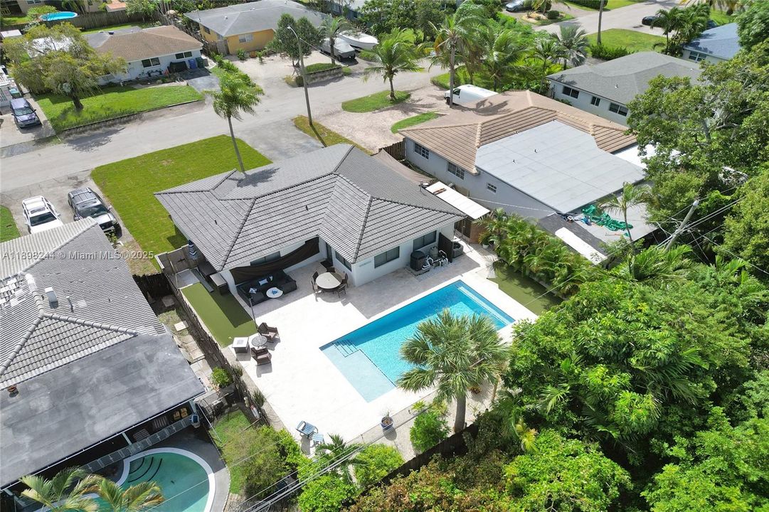 Active With Contract: $614,900 (3 beds, 2 baths, 1176 Square Feet)