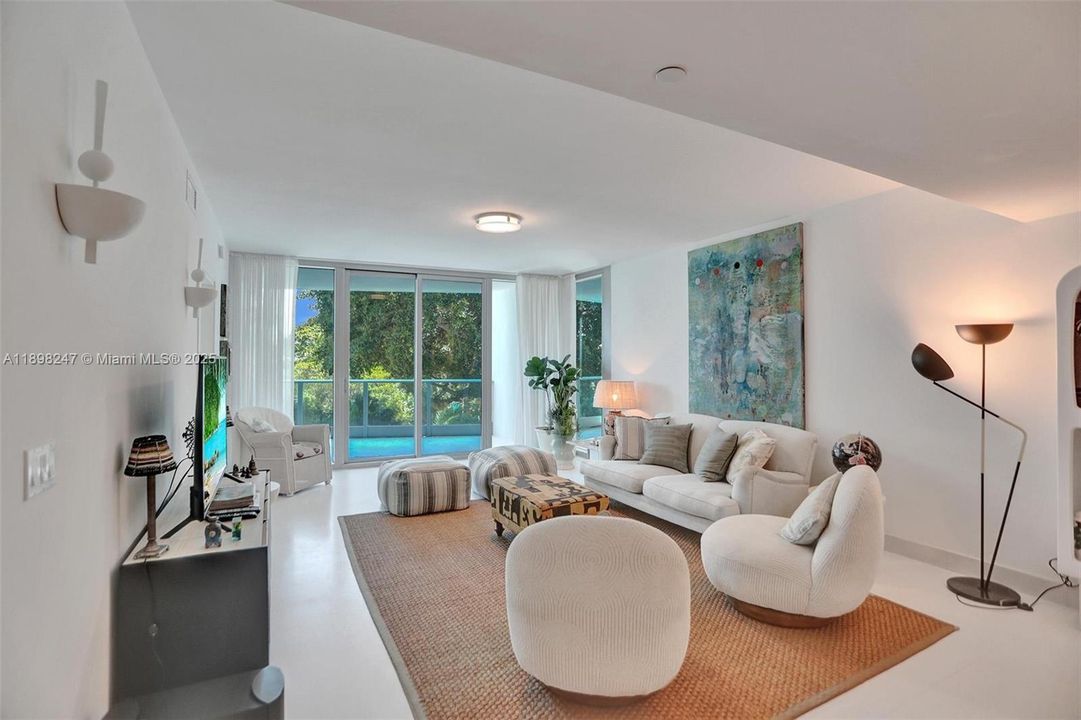 待售: $2,550,000 (2 贝兹, 2 浴室, 1756 平方英尺)