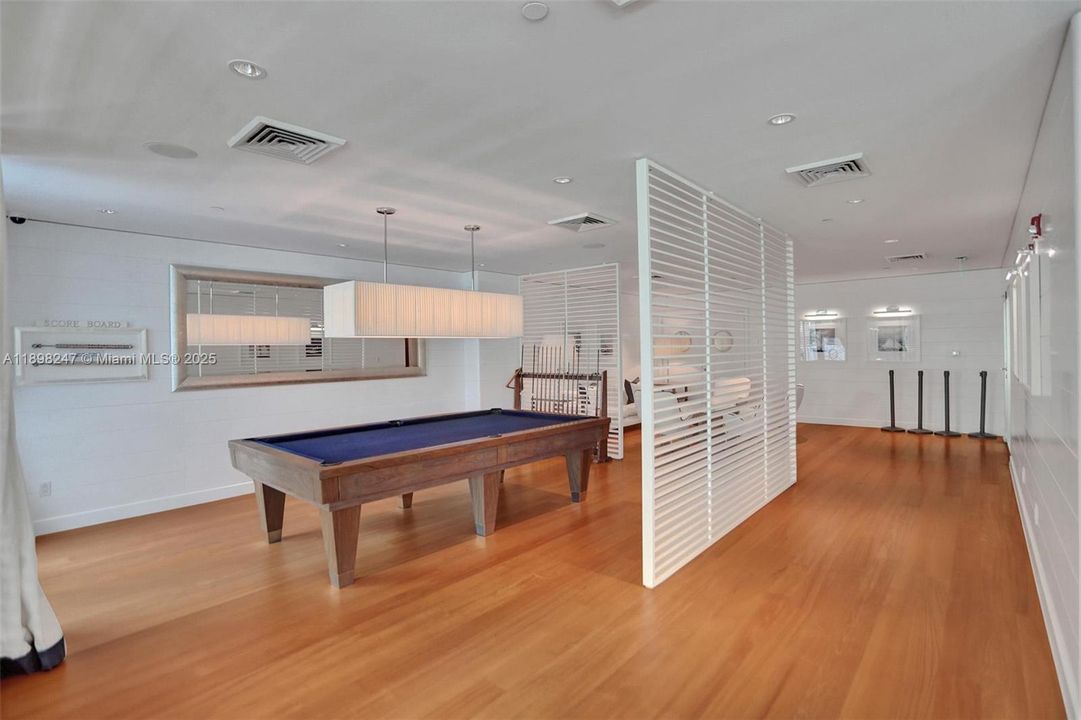 待售: $2,550,000 (2 贝兹, 2 浴室, 1756 平方英尺)