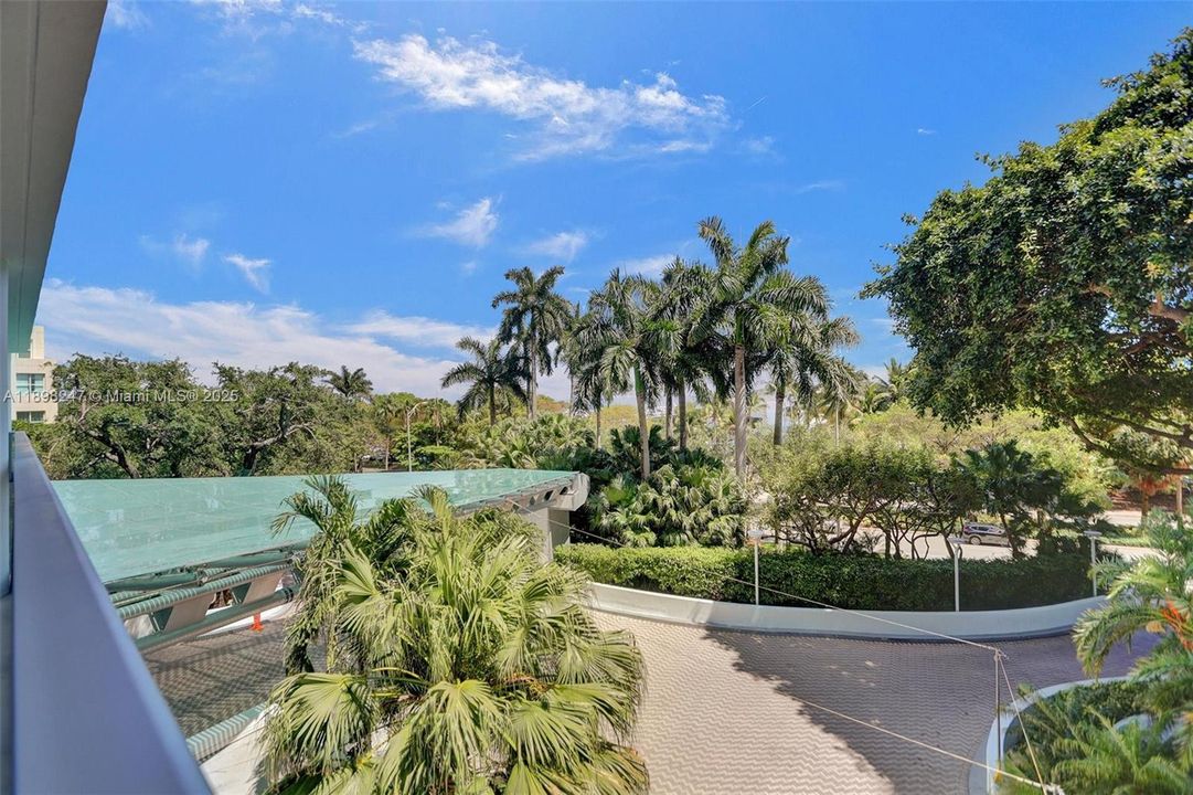 待售: $2,550,000 (2 贝兹, 2 浴室, 1756 平方英尺)