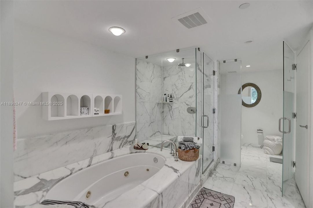 待售: $2,550,000 (2 贝兹, 2 浴室, 1756 平方英尺)