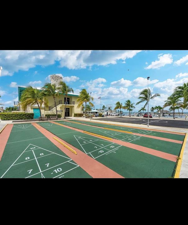 For Rent: $3,000 (2 beds, 2 baths, 816 Square Feet)