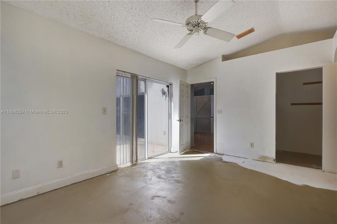 Active With Contract: $490,000 (3 beds, 2 baths, 1640 Square Feet)