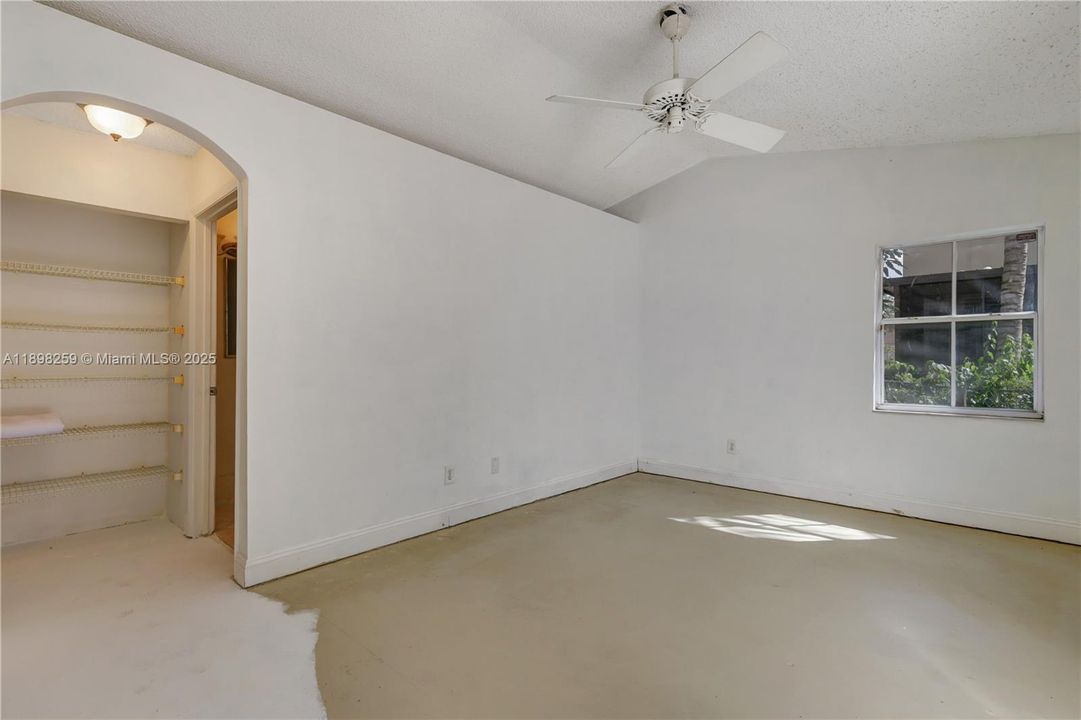 Active With Contract: $490,000 (3 beds, 2 baths, 1640 Square Feet)
