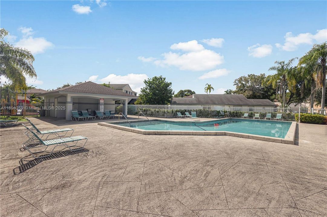 Active With Contract: $490,000 (3 beds, 2 baths, 1640 Square Feet)