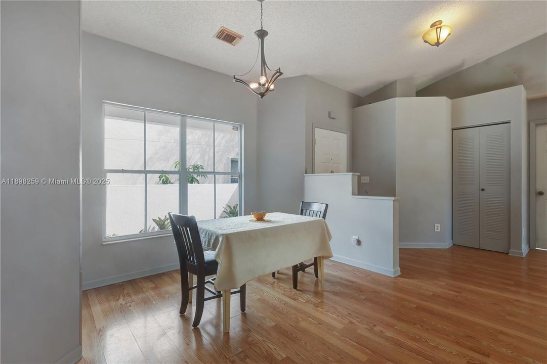 Active With Contract: $490,000 (3 beds, 2 baths, 1640 Square Feet)