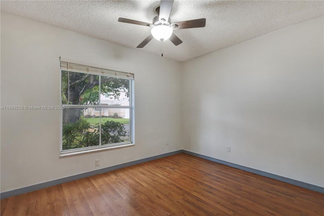 Active With Contract: $490,000 (3 beds, 2 baths, 1640 Square Feet)