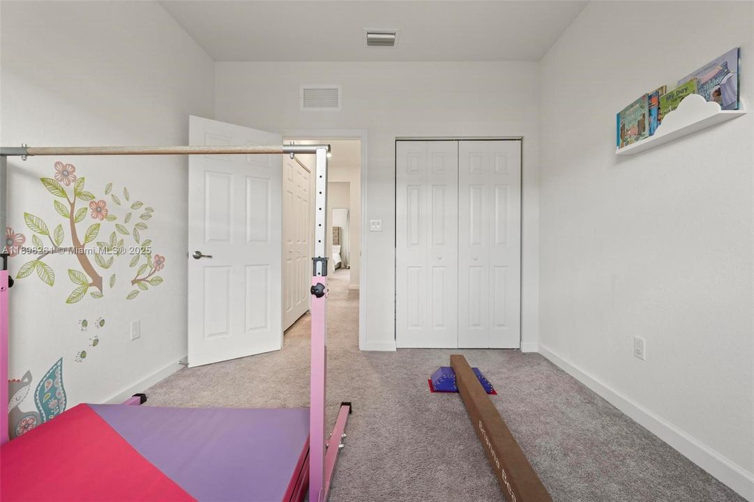 Active With Contract: $3,200 (3 beds, 2 baths, 1707 Square Feet)