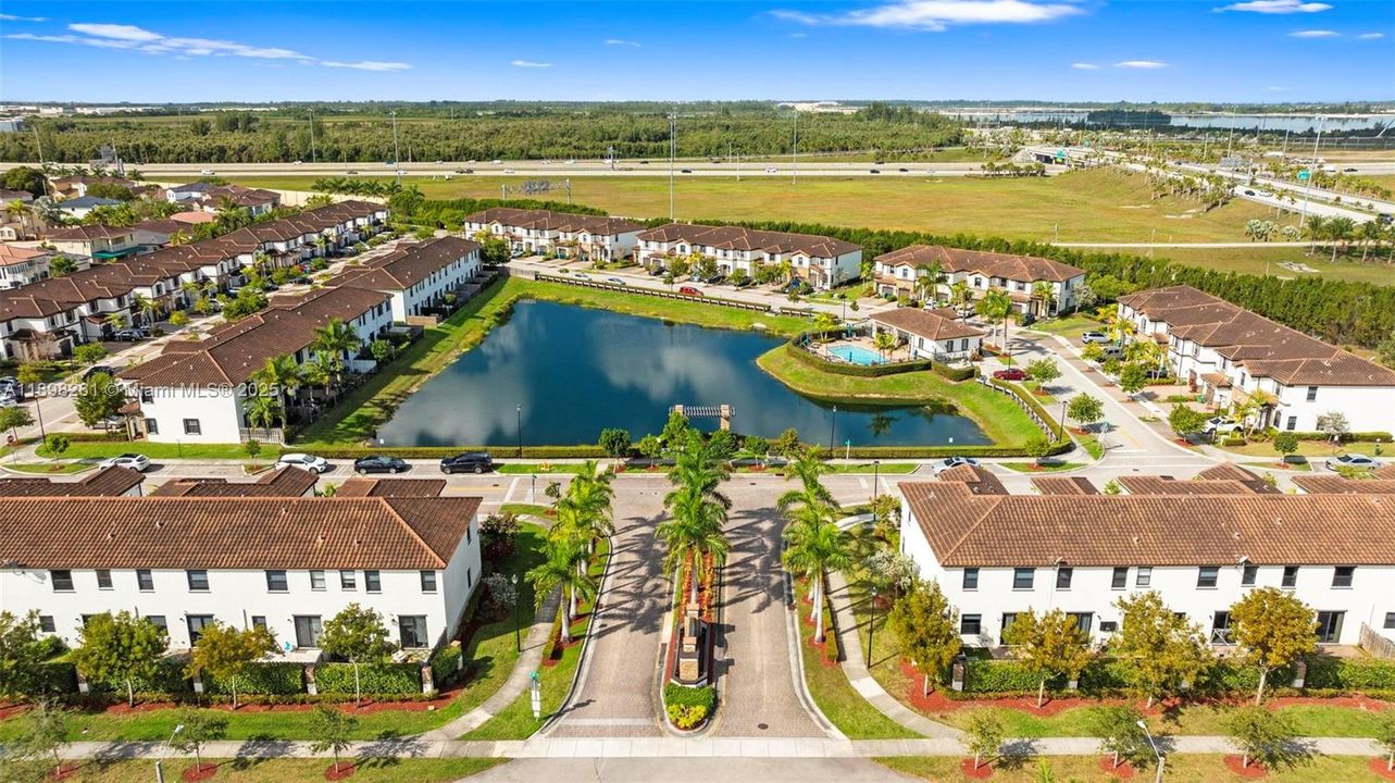 Active With Contract: $3,200 (3 beds, 2 baths, 1707 Square Feet)