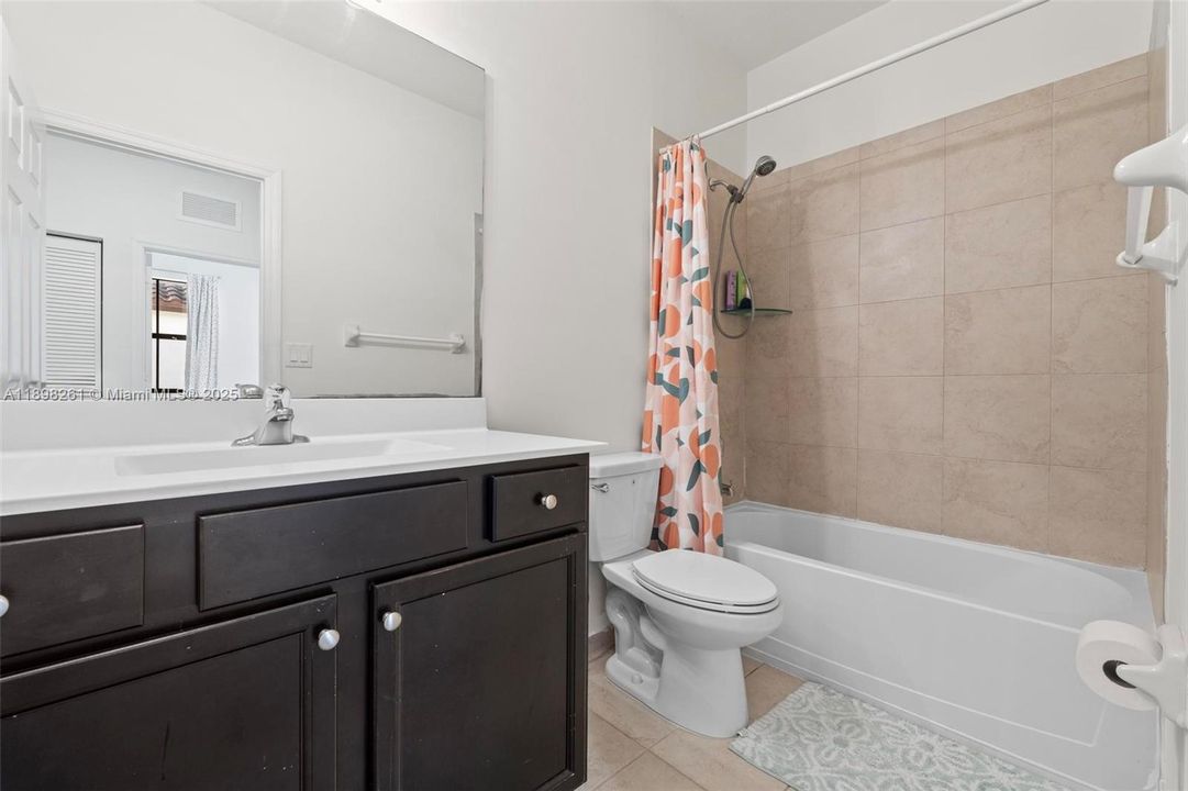 Active With Contract: $3,200 (3 beds, 2 baths, 1707 Square Feet)