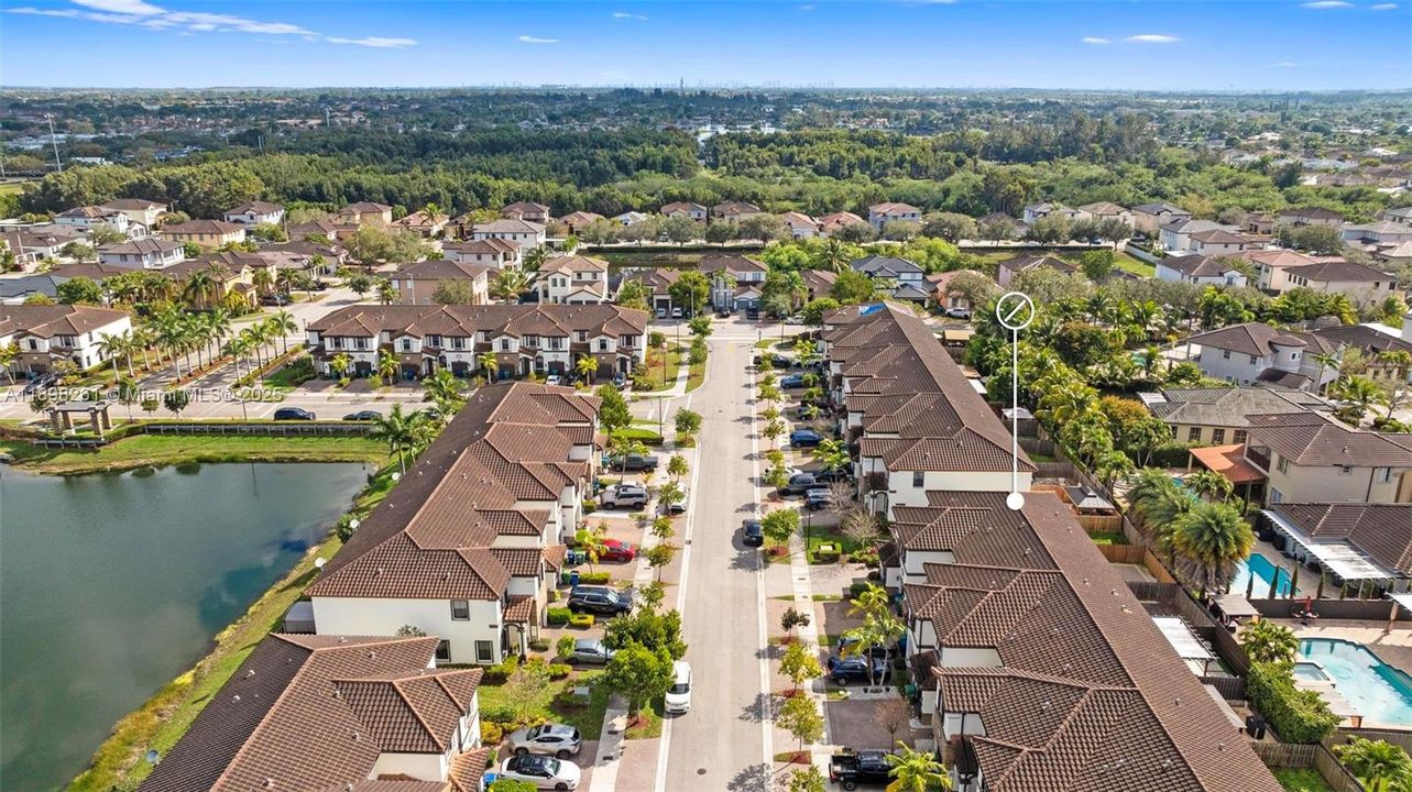 Active With Contract: $3,200 (3 beds, 2 baths, 1707 Square Feet)