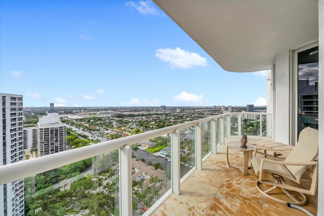 待售: $3,200,000 (3 贝兹, 3 浴室, 3173 平方英尺)