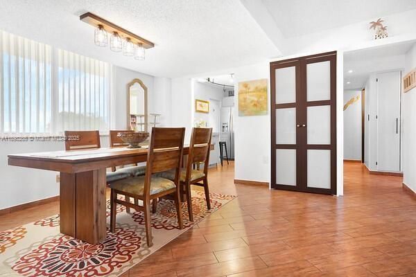 For Rent: $6,000 (2 beds, 2 baths, 1500 Square Feet)