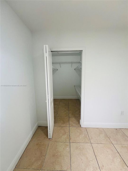 For Sale: $199,990 (1 beds, 1 baths, 505 Square Feet)