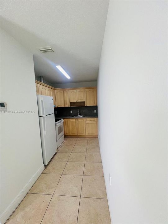 For Sale: $199,990 (1 beds, 1 baths, 505 Square Feet)