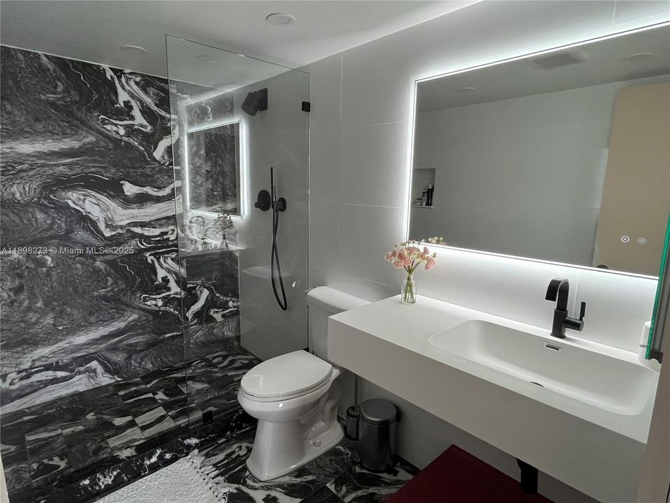 Newly Renovated Guest Bathroom