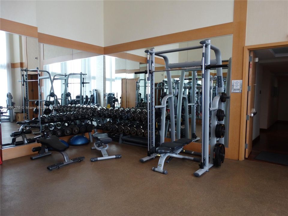 For Rent: $9,350 (3 beds, 3 baths, 2106 Square Feet)