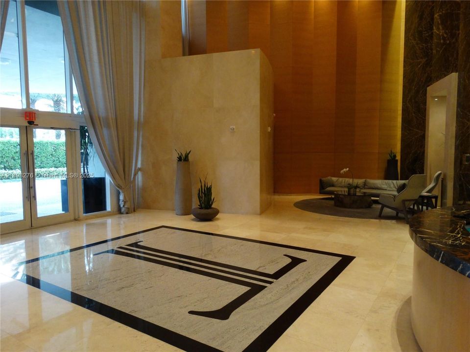 For Rent: $9,350 (3 beds, 3 baths, 2106 Square Feet)