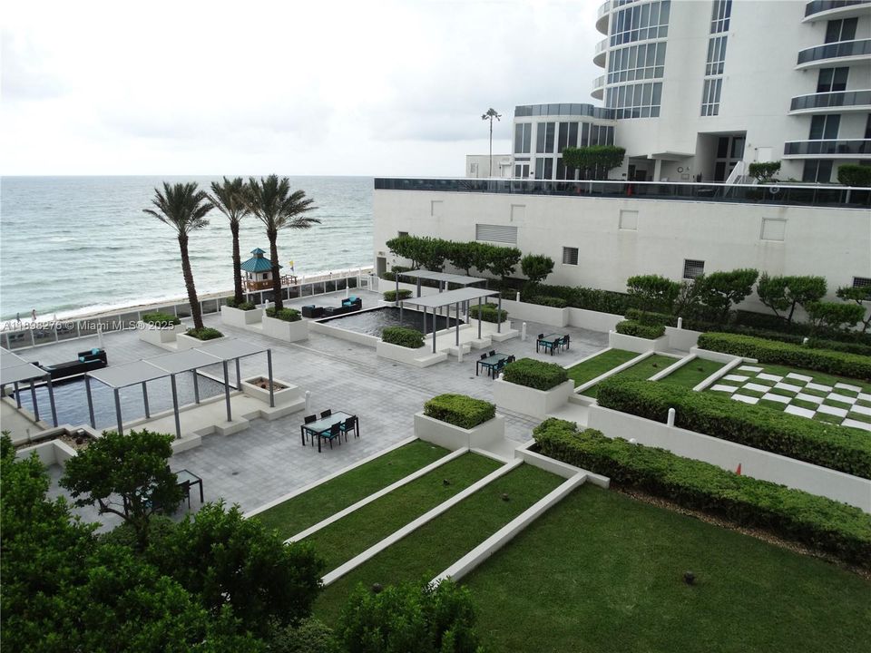 For Rent: $9,350 (3 beds, 3 baths, 2106 Square Feet)